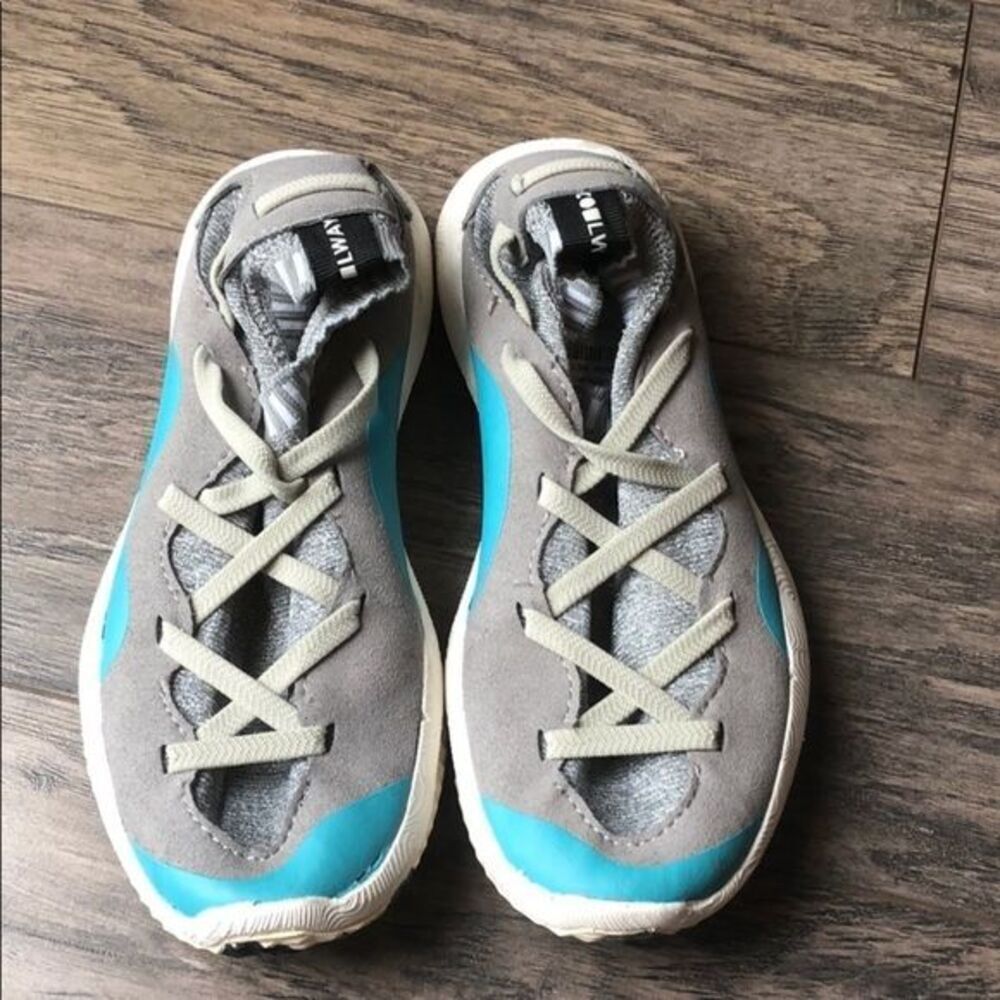 New cool way sneakers